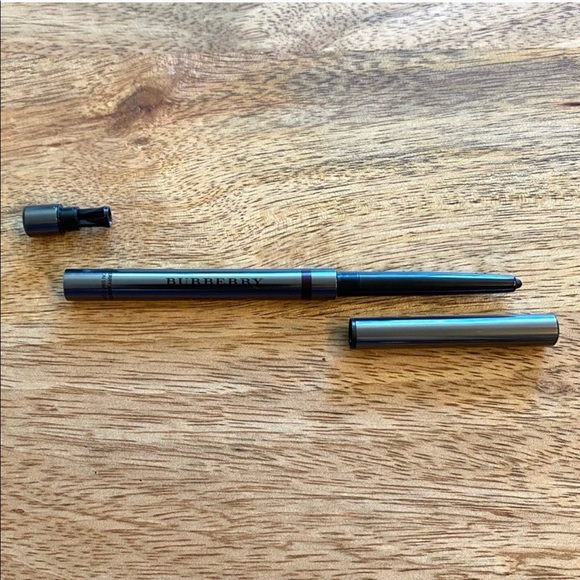 burberry eyeliner pale grape
